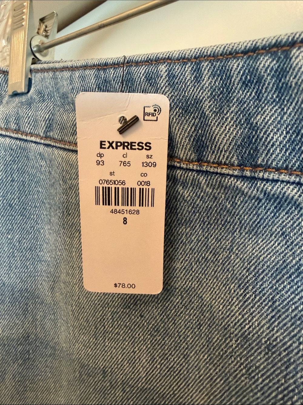 NWT Classic Denim A-Line Skirt w/ Front Slit, Size 8 - Picture 4 of 13